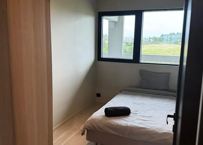 Ons 2024 - Walking Distance & Near Shuttle Bus Uis - Modern Apartment
